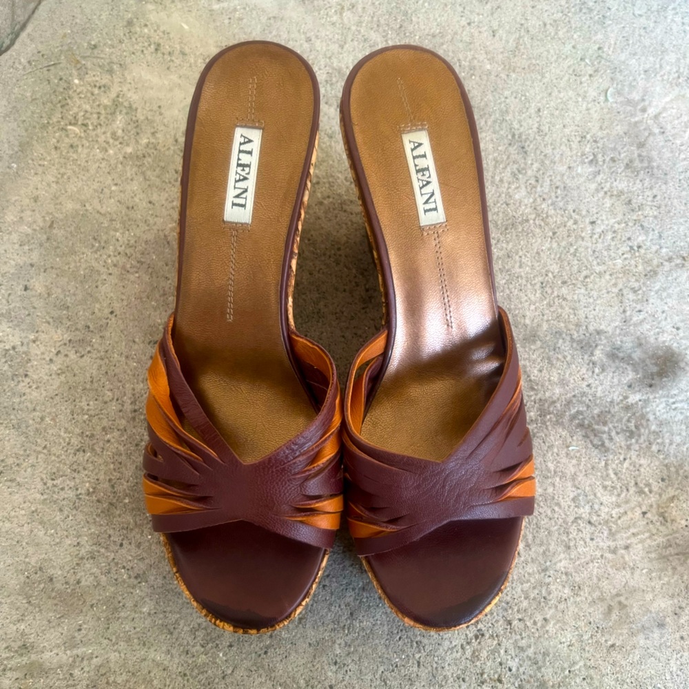 ALFANI CORK LEATHER WEDGE!!!